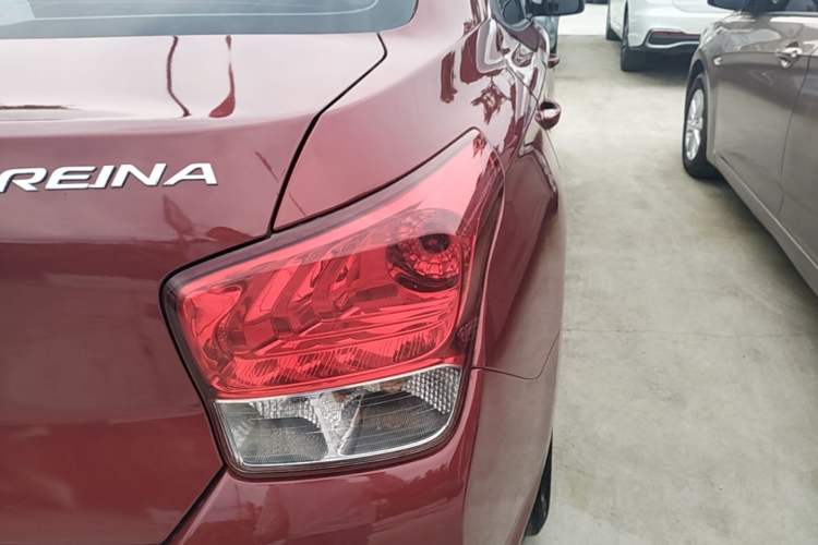 Used Hyundai Verna (older generation) 2017 1.4L Manual Colorful Skyroof Version China V Standard Right Rear Taillight