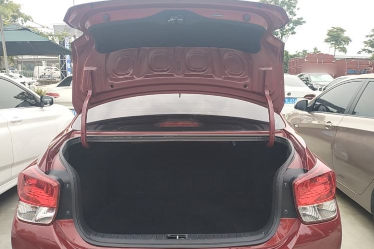 Used Hyundai Verna (older generation) 2017 1.4L Manual Colorful Skyroof Version China V Standard Trunk