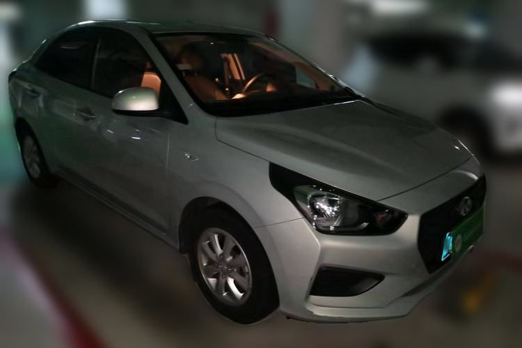 Used Hyundai Verna (older generation) 2017 1.4L Manual Refreshed Version China VI Standard Front Right 45 Deg