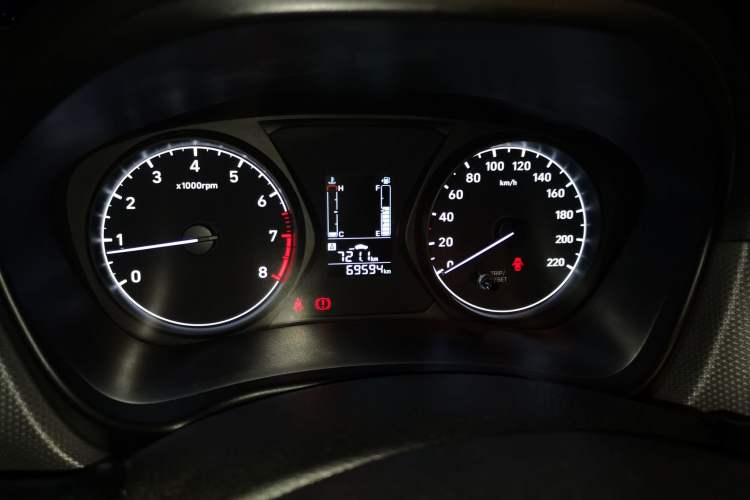 Used Hyundai Verna (older generation) 2017 1.4L Manual Refreshed Version China VI Standard Instrument Cluster