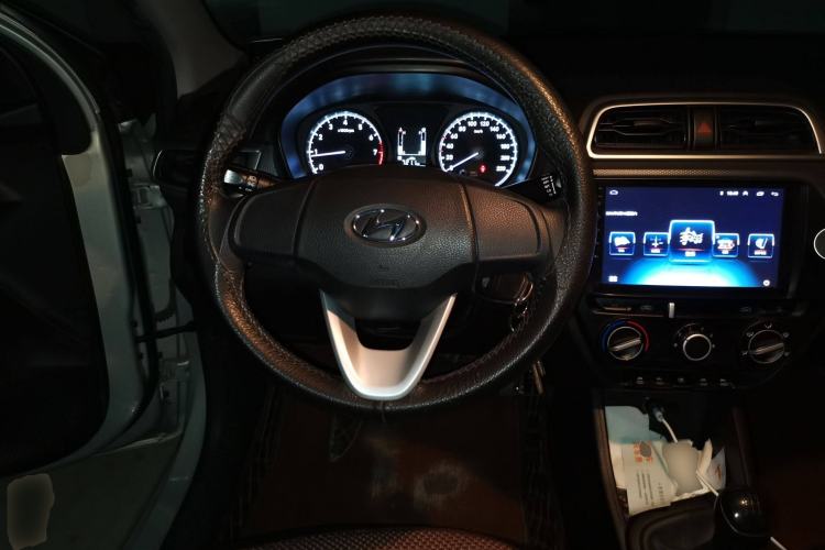 Used Hyundai Verna (older generation) 2017 1.4L Manual Refreshed Version China VI Standard Steering Wheel