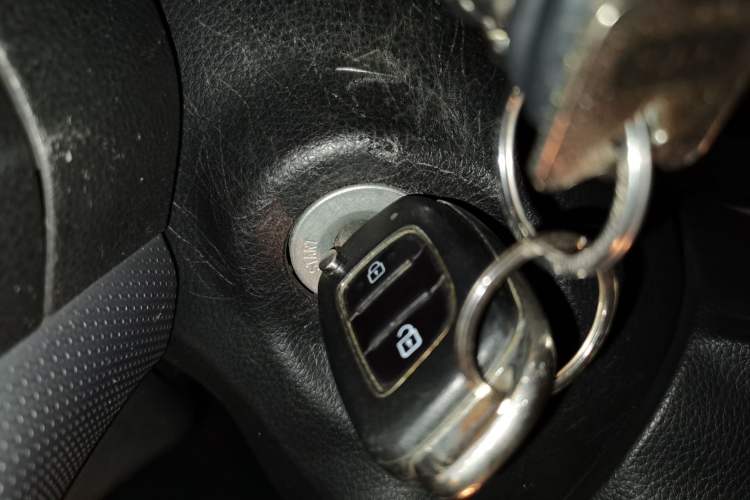 Used Hyundai Verna (older generation) 2017 1.4L Manual Refreshed Version China VI Standard Vehicle Key