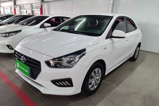 Hyundai Verna (older generation) 2017 1.4L Manual Refreshed Version China VI Standard usado