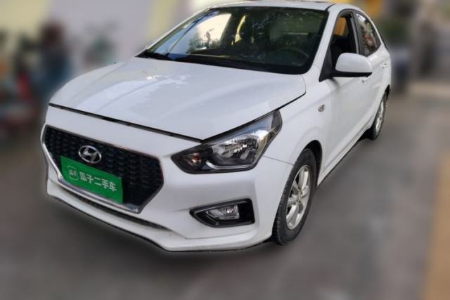 Używany Hyundai Verna (older generation) 2017 1.4L Manual Colorful Skyroof Version China V Standard