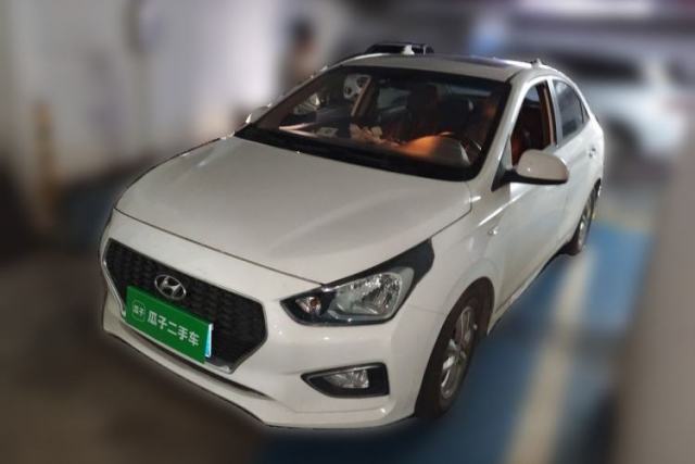 Used Hyundai Verna (older generation) 2017 1.4L Manual Colorful Skyroof Version China V Standard