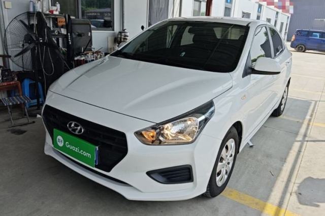 Hyundai Verna (older generation) 2017 1.4L Manual Refreshed Version China V Standard مستعملة