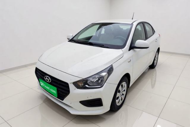 Hyundai Verna (older generation) 2017 1.4L Manual Refreshed Version China V Standard مستعملة
