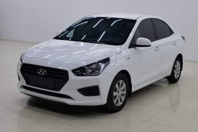 Ojetý Hyundai Verna (older generation) 2017 1.4L Manual Refreshed Version China VI Standard