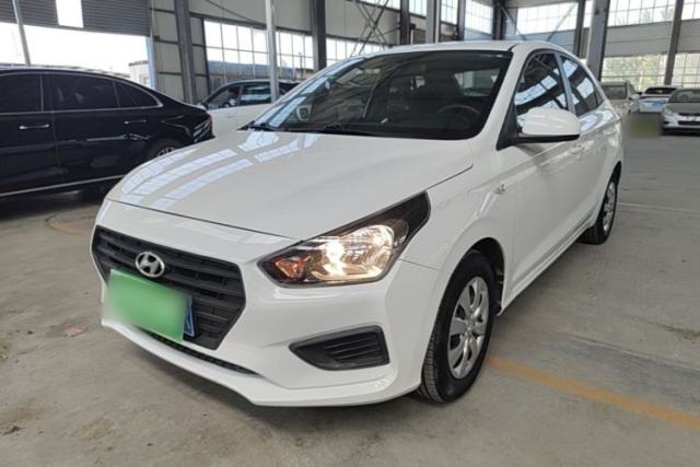 Hyundai Verna (older generation) 2017 1.4L Manual Refreshed Version China VI Standard usado