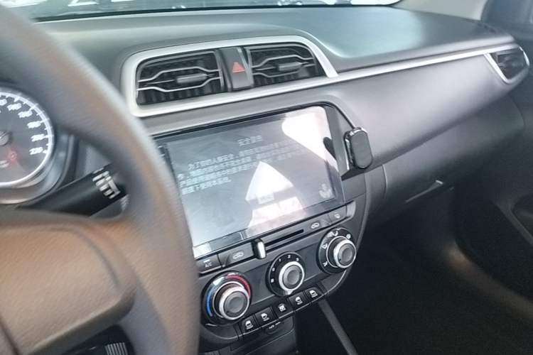 Used Hyundai Verna (older generation) 2017 1.4L Automatic YueXiang Edition China V-standard Audio And AC Panel