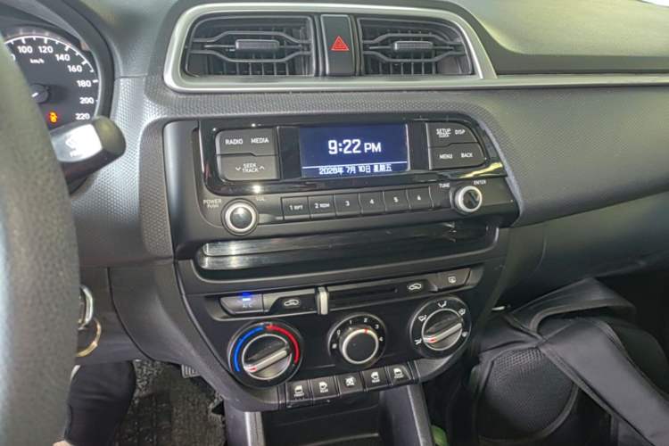 Used Hyundai Verna (older generation) 2017 1.4L Automatic YueXiang Edition China VI Standard Audio And AC Panel