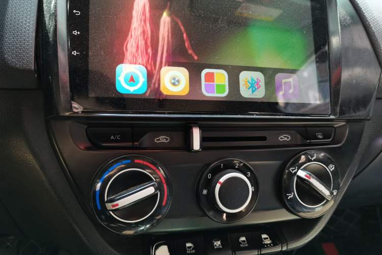 Used Hyundai Verna (older generation) 2017 1.4L Manual Refreshed Version China V Standard Audio And AC Panel