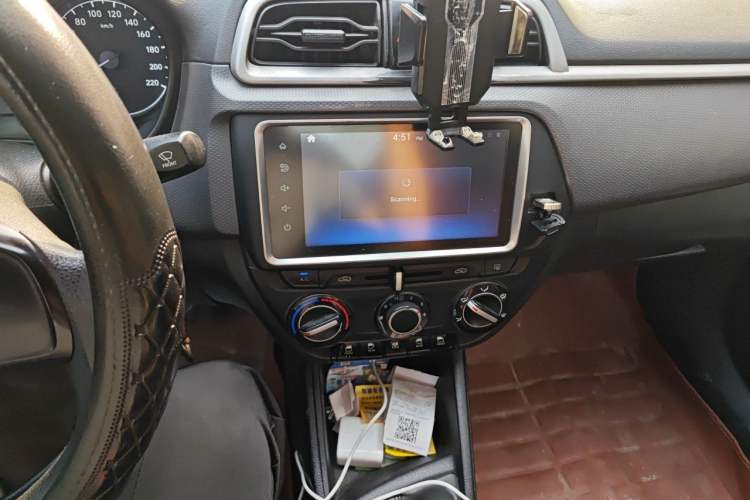 Used Hyundai Verna (older generation) 2017 1.4L Manual Huancailian Connected Version China V Standard Audio And AC Panel
