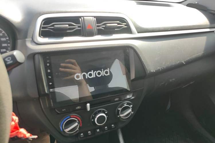 Used Hyundai Verna (older generation) 2017 1.4L Manual Refreshed Version China VI Standard Audio And AC Panel