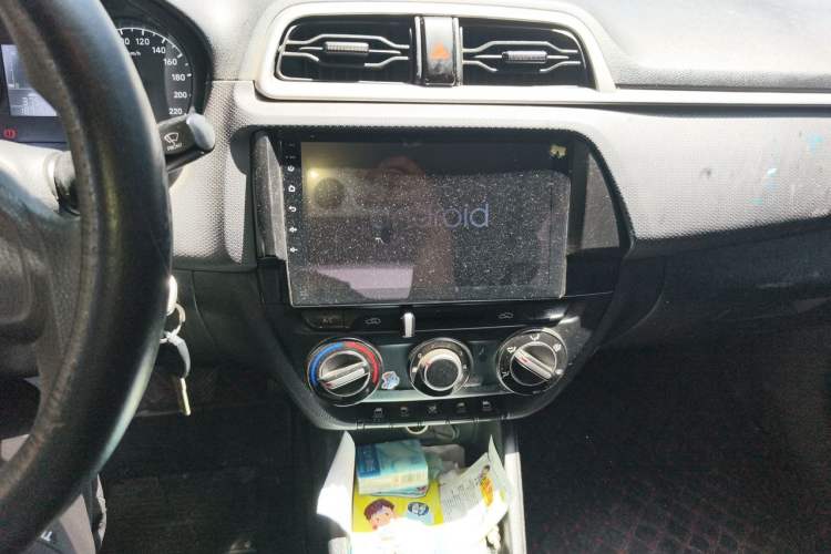 Used Hyundai Verna (older generation) 2017 1.4L Manual Refreshed Version China V Standard Audio And AC Panel