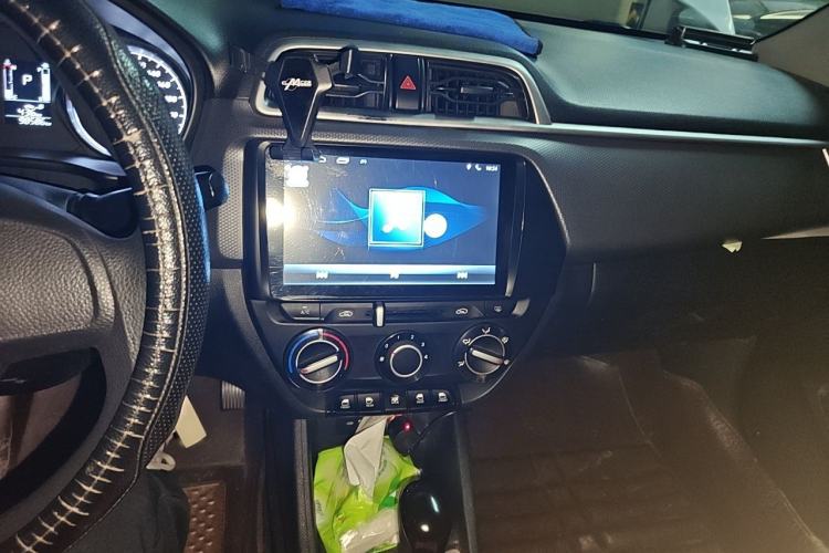 Used Hyundai Verna (older generation) 2017 1.4L Automatic YueXiang Edition China V-standard Audio And AC Panel