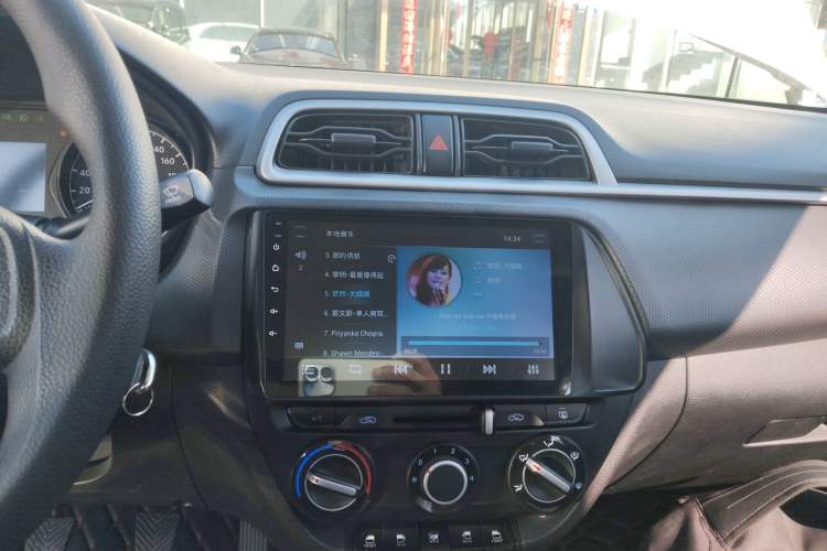 Used Hyundai Verna (older generation) 2017 1.4L Manual Huancai Edition China V Standard Audio And AC Panel