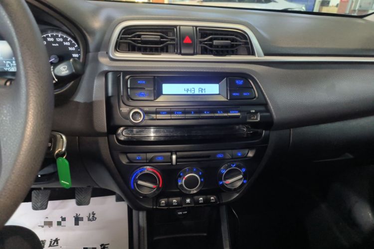 Used Hyundai Verna (older generation) 2017 1.4L Manual Refreshed Version China V Standard Audio And AC Panel