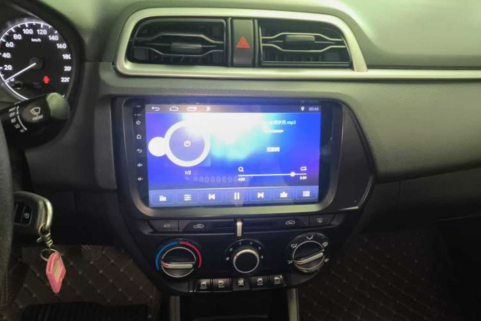 Used Hyundai Verna (older generation) 2017 1.4L Manual Refreshed Version China V Standard Audio And AC Panel