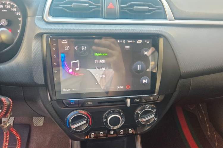 Used Hyundai Verna (older generation) 2017 1.4L Manual Huancai Edition China VI Audio And AC Panel