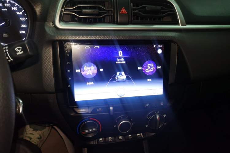 Used Hyundai Verna (older generation) 2017 1.4L Manual Refreshed Version China V Standard Audio And AC Panel
