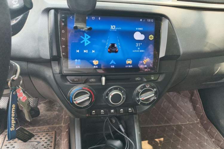 Used Hyundai Verna (older generation) 2017 1.4L Manual Refreshed Version China VI Standard Audio And AC Panel