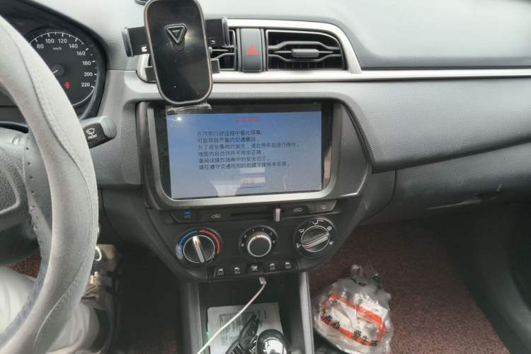 Used Hyundai Verna (older generation) 2017 1.4L Automatic YueXiang Edition China V-standard Audio And AC Panel