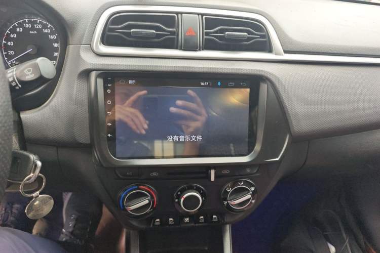 Used Hyundai Verna (older generation) 2017 1.4L Manual Refreshed Version China V Standard Audio And AC Panel