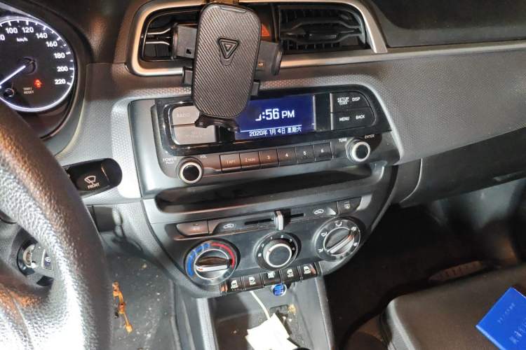 Used Hyundai Verna (older generation) 2017 1.4L Automatic YueXiang Edition China V-standard Audio And AC Panel