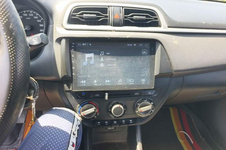 Used Hyundai Verna (older generation) 2017 1.4L Manual Refreshed Version China V Standard Audio And AC Panel