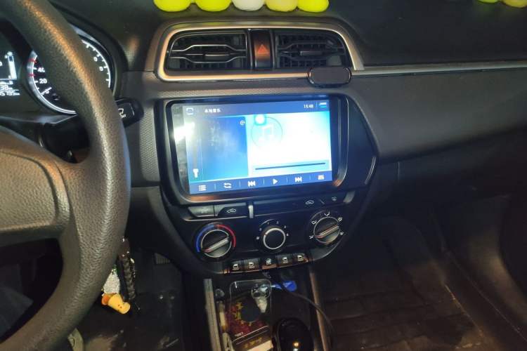 Used Hyundai Verna (older generation) 2017 1.4L Automatic YueXiang Edition China V-standard Audio And AC Panel