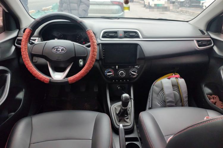 Used Hyundai Verna (older generation) 2017 1.4L Manual Huancai Edition China V Standard Center Console