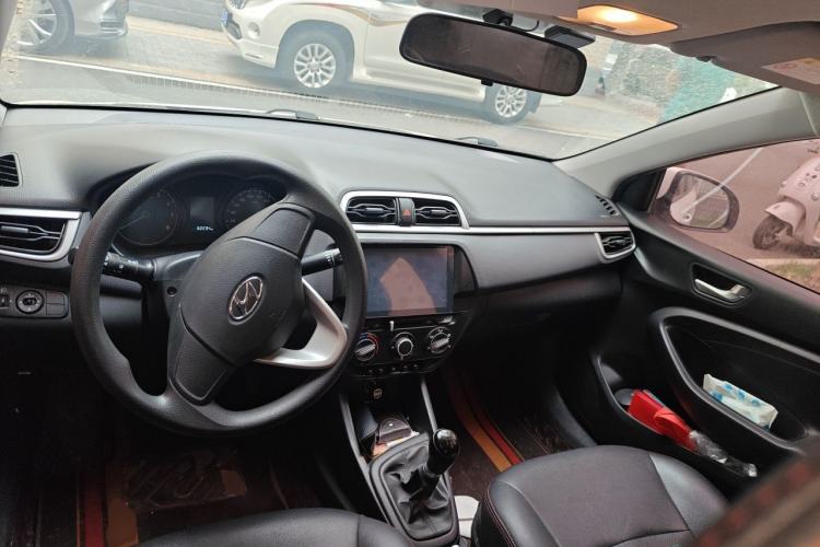 Used Hyundai Verna (older generation) 2017 1.4L Manual Refreshed Version China V Standard Center Console