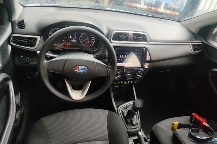 Used Hyundai Verna (older generation) 2017 1.4L Manual Colorful Skyroof Version China V Standard Center Console