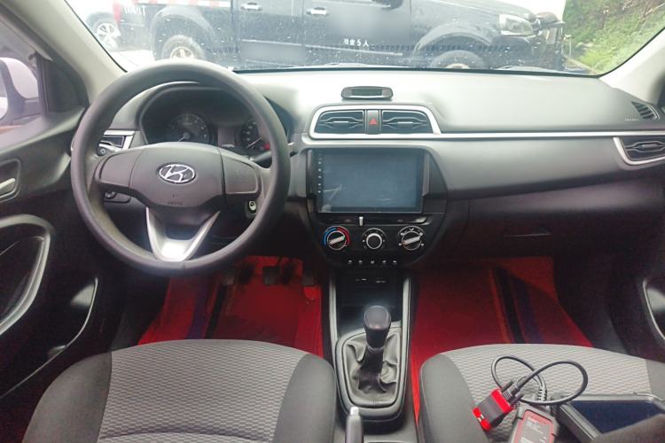 Used Hyundai Verna (older generation) 2017 1.4L Manual Huancai Edition China V Standard Center Console