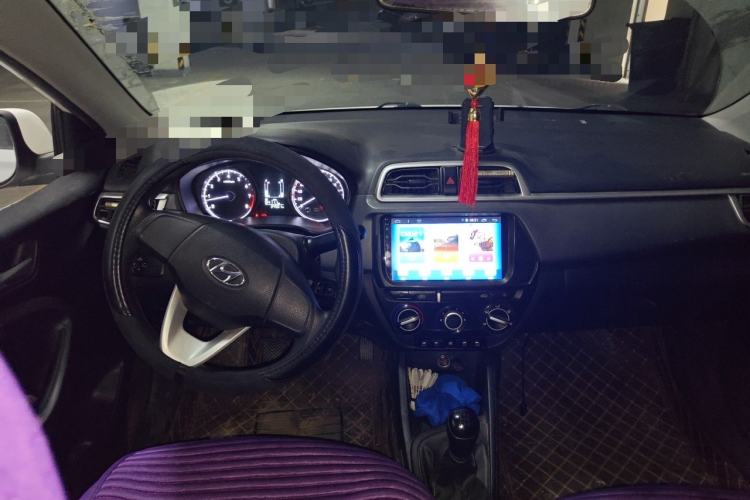 Used Hyundai Verna (older generation) 2017 1.4L Manual Refreshed Version China V Standard Center Console