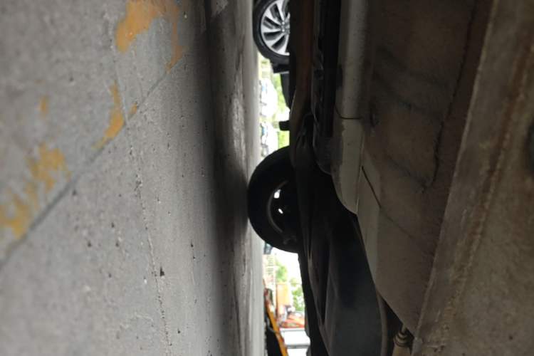 Used Hyundai Verna (older generation) 2017 1.4L Automatic YueXiang Edition China V-standard Chassis Rear Left