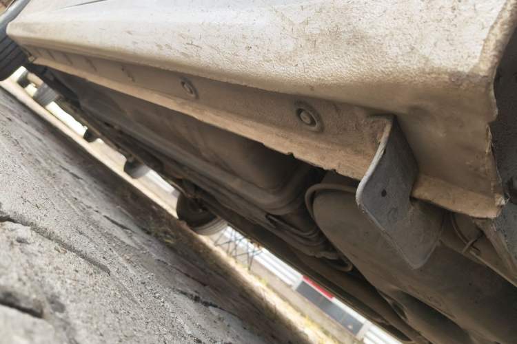 Used Hyundai Verna (older generation) 2017 1.4L Manual Refreshed Version China VI Standard Chassis Rear Left
