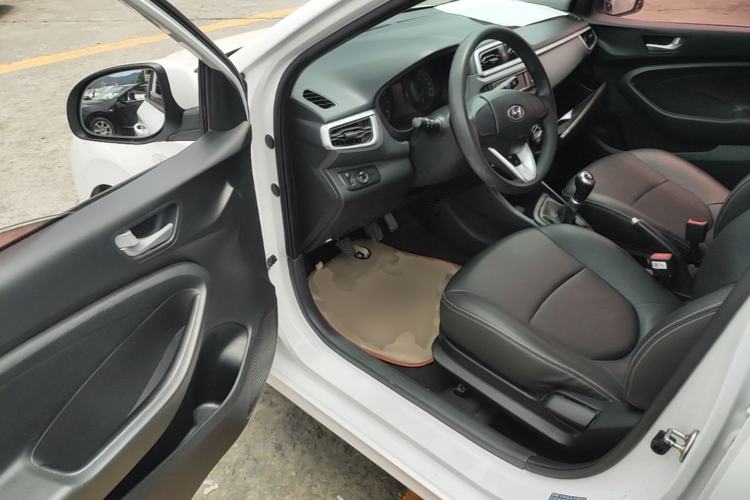 Used Hyundai Verna (older generation) 2017 1.4L Manual Huancai Edition China V Standard Driver Seat