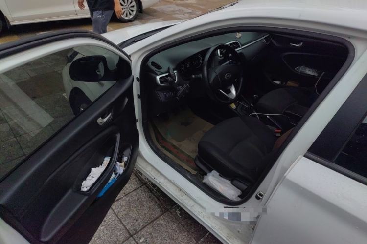 Used Hyundai Verna (older generation) 2017 1.4L Manual Refreshed Version China V Standard Driver Seat
