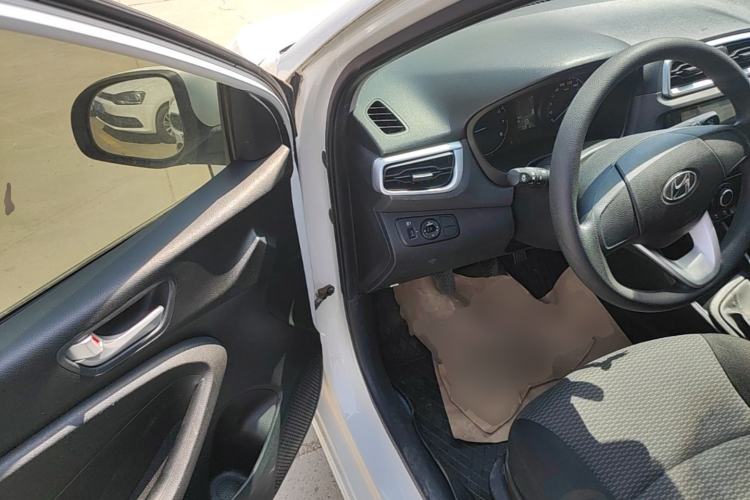 Used Hyundai Verna (older generation) 2017 1.4L Manual Refreshed Version China VI Standard Driver Seat