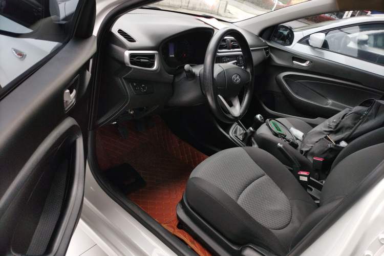 Used Hyundai Verna (older generation) 2017 1.4L Manual Huancai Edition China V Standard Driver Seat