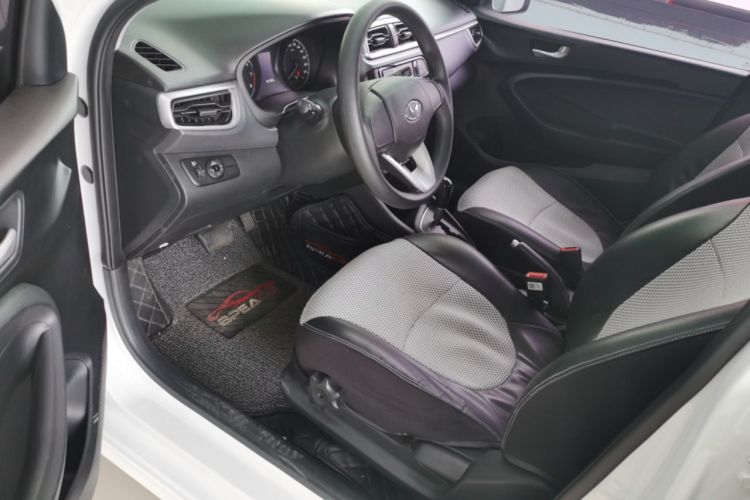 Used Hyundai Verna (older generation) 2017 1.4L Automatic YueXiang Edition China V-standard Driver Seat