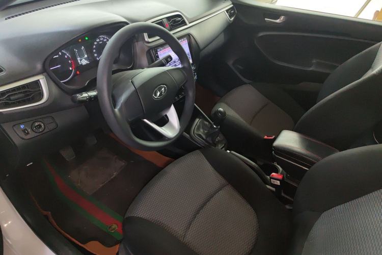 Used Hyundai Verna (older generation) 2017 1.4L Manual Refreshed Version China V Standard Driver Seat