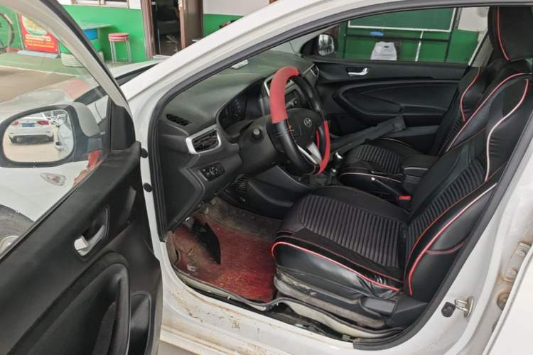 Used Hyundai Verna (older generation) 2017 1.4L Manual Huancai Edition China V Standard Driver Seat