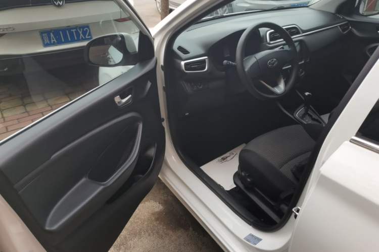 Used Hyundai Verna (older generation) 2017 1.4L Automatic YueXiang Edition China V-standard Driver Seat