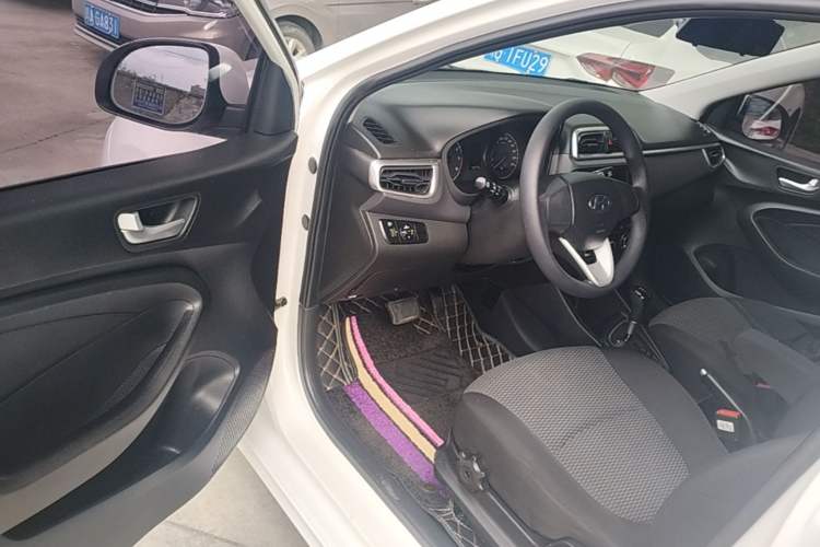Used Hyundai Verna (older generation) 2017 1.4L Automatic YueXiang Edition China VI Standard Driver Seat