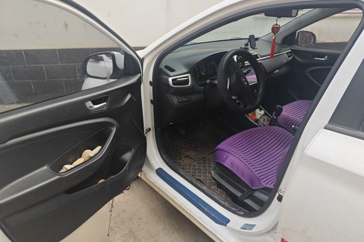 Used Hyundai Verna (older generation) 2017 1.4L Manual Refreshed Version China V Standard Driver Seat
