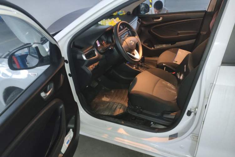 Used Hyundai Verna (older generation) 2017 1.4L Automatic YueXiang Edition China V-standard Driver Seat