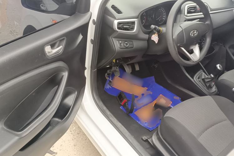 Used Hyundai Verna (older generation) 2017 1.4L Manual Huancai Edition China V Standard Driver Seat